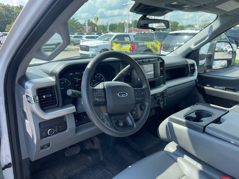 Used 2023 Ford F350 XL AWD/4WD image 11
