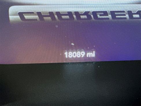 Used 2019 Dodge Charger SXT w/ Cold Weather Package image 5