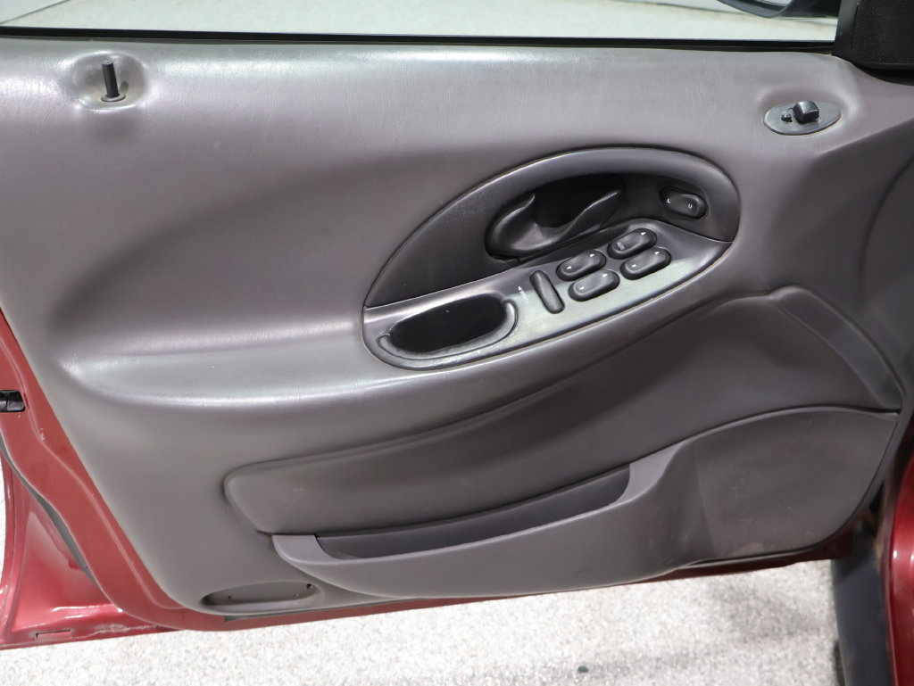 Used 1999 Ford Taurus SE FWD image 17