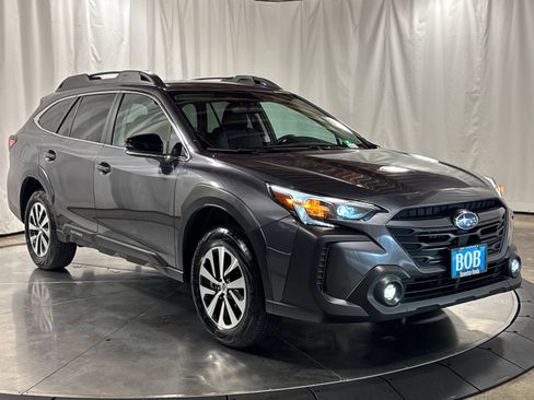 Used 2024 Subaru Outback Premium AWD/4WD image 7