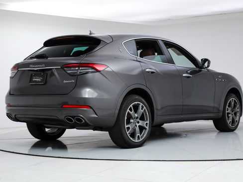 Certified 2023 Maserati Levante GT AWD/4WD image 5