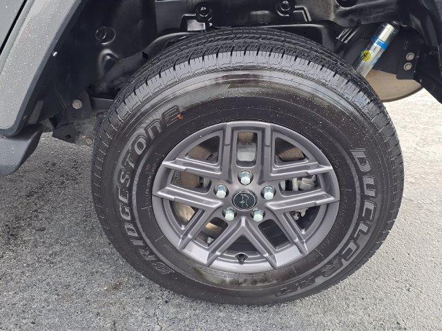 Used 2022 Jeep Wrangler Unlimited Sahara AWD/4WD image 15