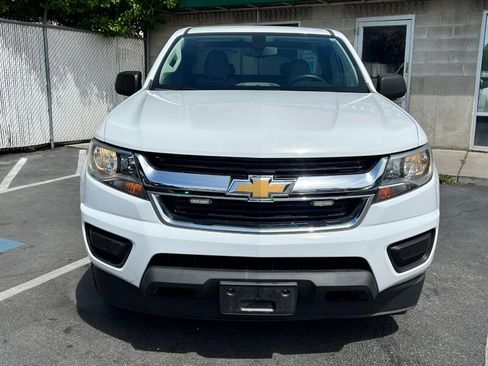 Used 2020 Chevrolet Colorado W/T w/ WT Convenience Package AWD/4WD image 2