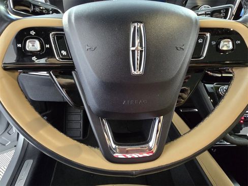 Used 2022 Lincoln Corsair Reserve w/ Equipment Group 201A image 23