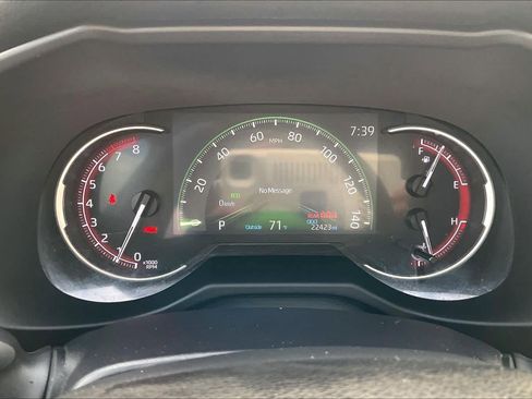 Used 2025 Toyota RAV4 LE image 25