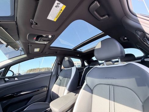 Used 2025 Kia K5 GT-Line w/ GT-Line Premium Package image 12