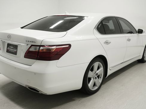 Used 2012 Lexus LS 460 w/ Luxury Value Edition RWD image 4
