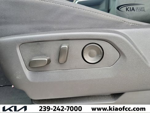 Used 2025 Chevrolet Silverado 1500 LT w/ Protection Package AWD/4WD image 21
