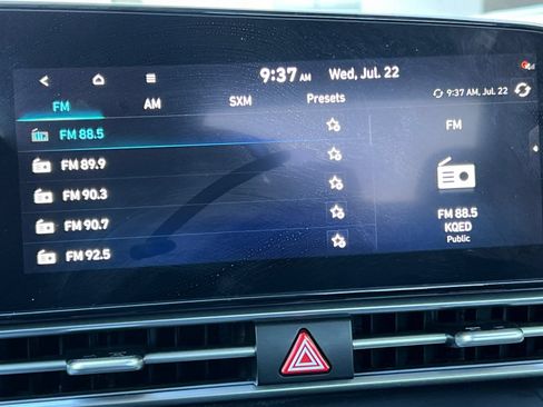Used 2023 Hyundai Elantra Limited FWD image 25