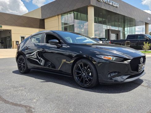Used 2024 MAZDA MAZDA3 s FWD image 1