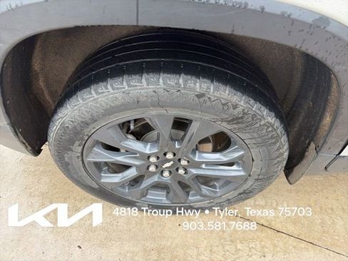 Used 2020 Chevrolet Traverse RS AWD/4WD image 12
