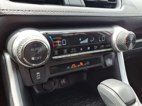 Certified 2025 Toyota RAV4 XLE AWD/4WD image 20