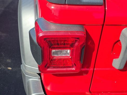 Used 2022 Jeep Wrangler Unlimited Sport S image 6