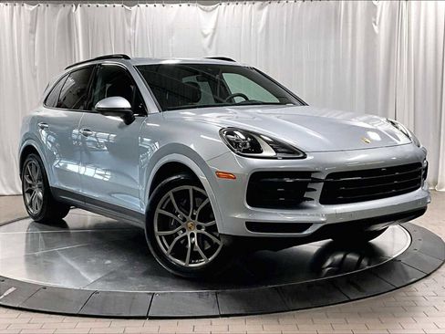 Used 2023 Porsche Cayenne image 11