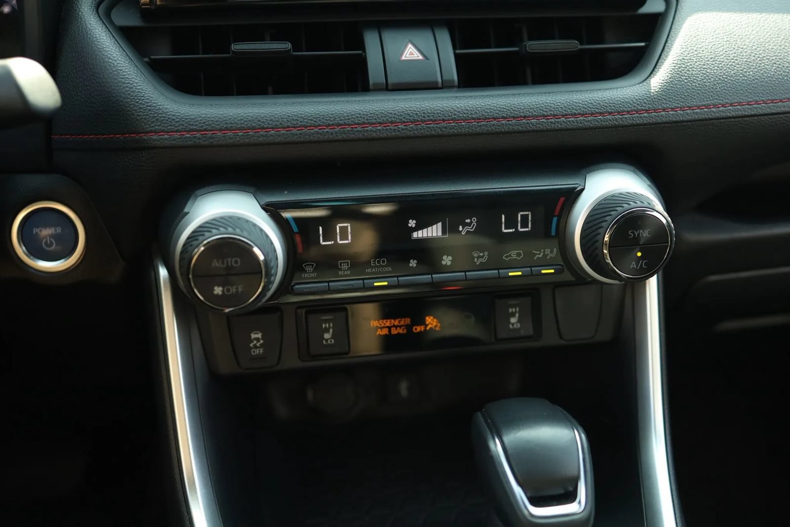 Used 2021 Toyota RAV4 SE w/ Weather & Moonroof Package AWD/4WD image 26