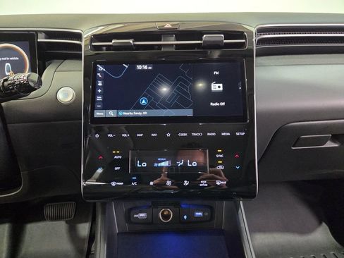 Used 2022 Hyundai Tucson Limited AWD/4WD image 25