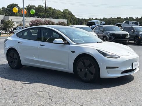 Used 2023 Tesla Model 3 Standard Range RWD image 7
