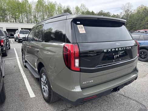 Used 2025 Ford Expedition Active image 18