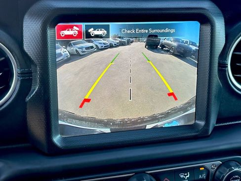 Used 2022 Jeep Wrangler Unlimited Rubicon 4xe w/ Steel Bumper Group image 21