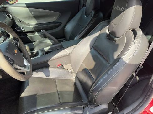 Used 2014 Chevrolet Camaro SS w/ SS Performance Package image 21