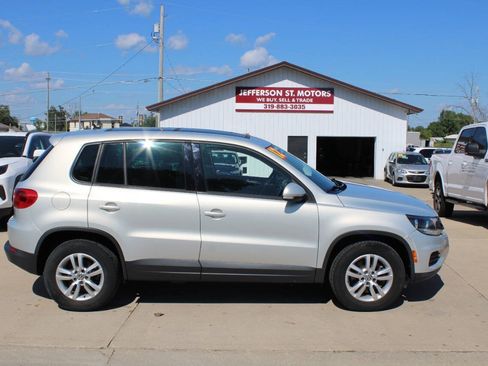 Used 2012 Volkswagen Tiguan S FWD image 1