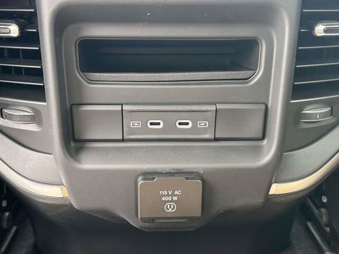 New 2026 RAM 1500 4x4 Crew Cab image 7