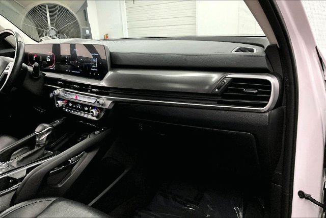 Used 2025 Kia Telluride S AWD/4WD image 18