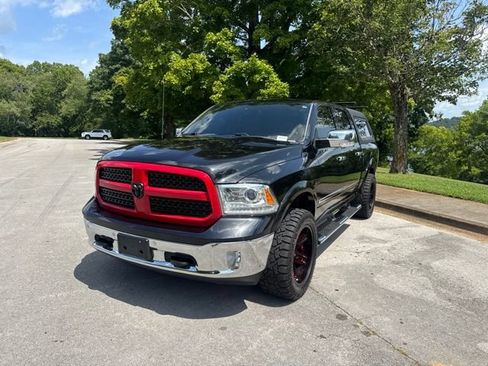 Used 2016 RAM 1500 Laramie w/ Convenience Group AWD/4WD image 3