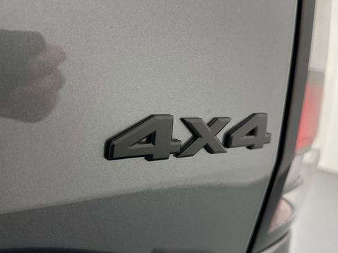 New 2026 Nissan Frontier SV w/ All-Weather Content Package AWD/4WD image 17