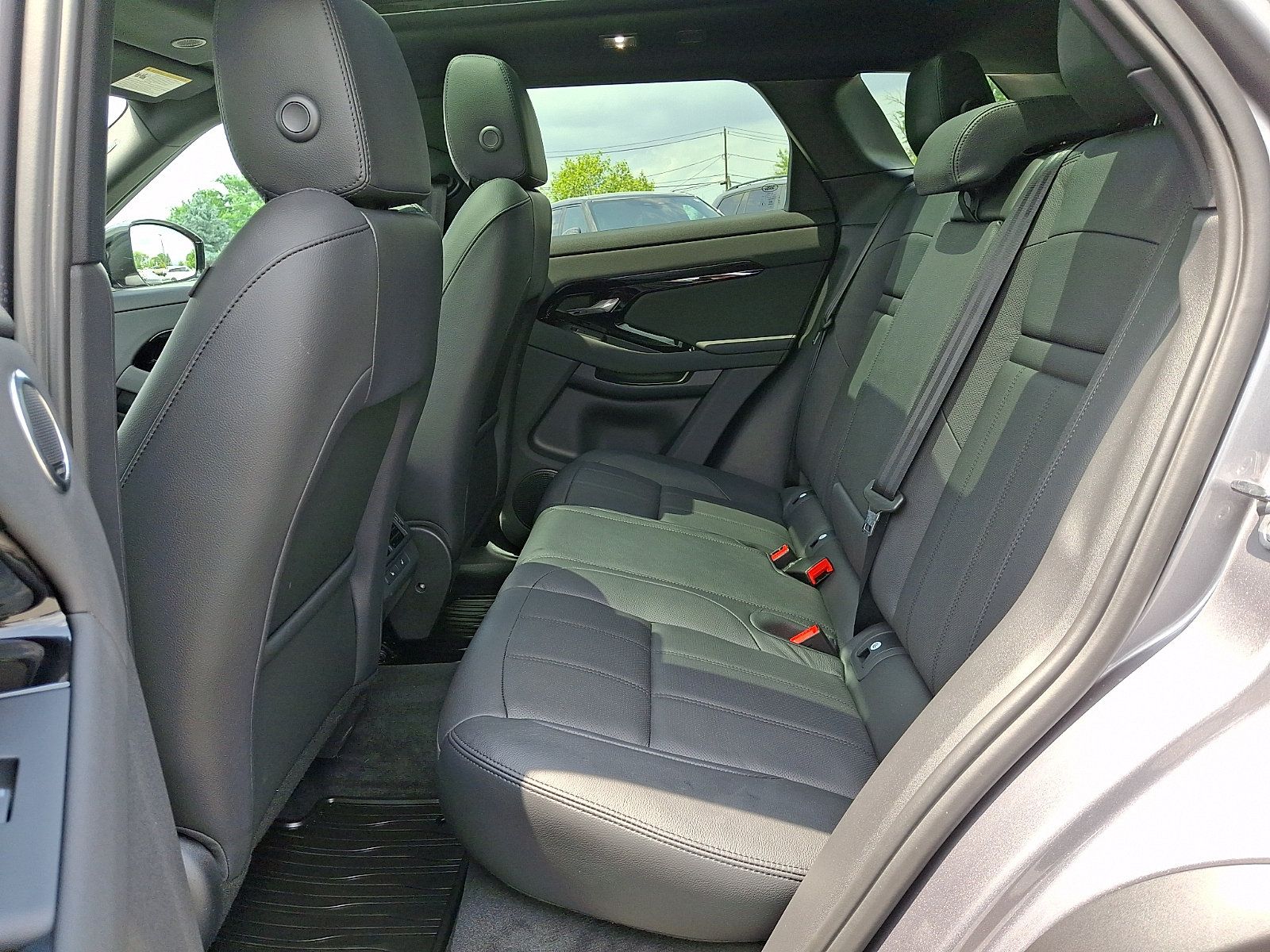 Used 2026 Land Rover Range Rover Evoque S AWD/4WD image 10