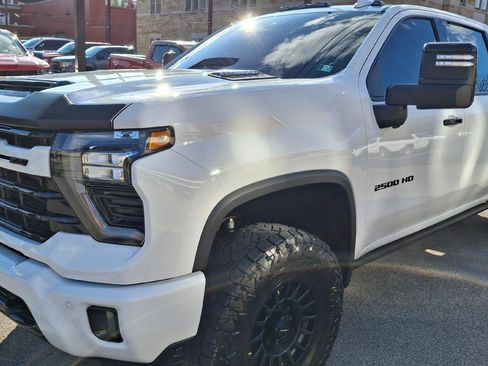Used 2024 Chevrolet Silverado 2500 LTZ w/ LTZ Plus Package image 2