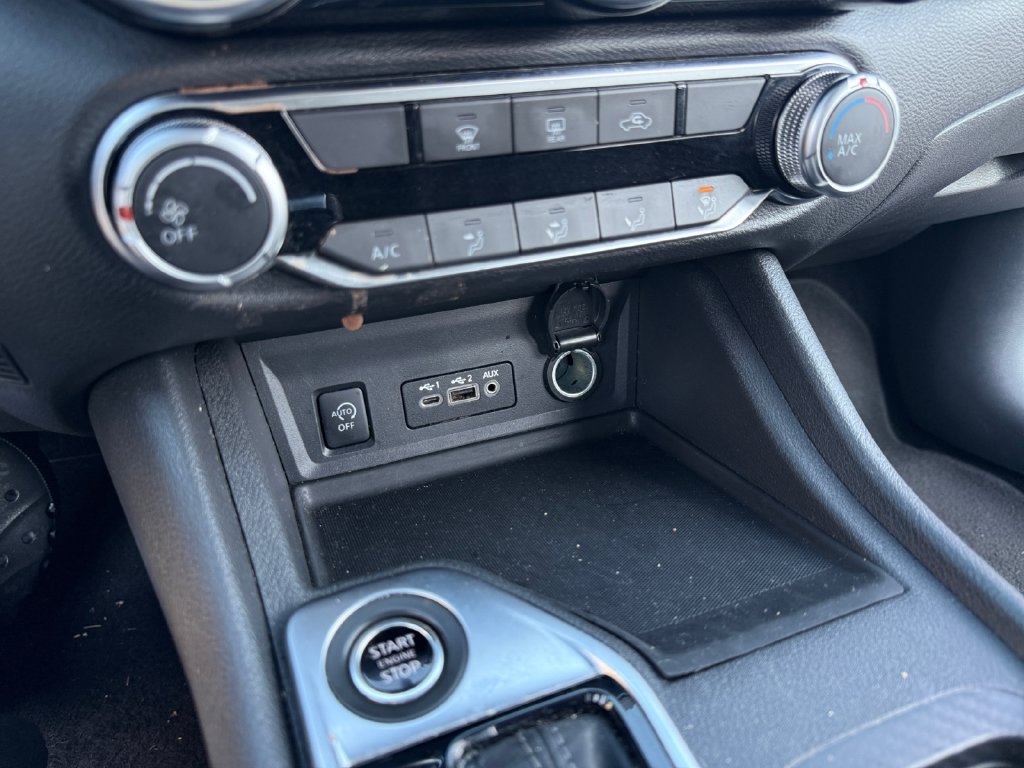 Used 2025 Nissan Sentra SV FWD image 19
