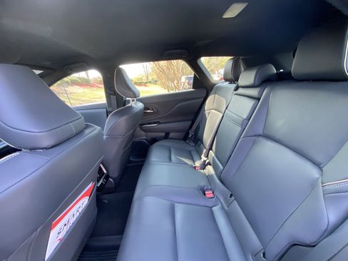 Certified 2025 Toyota Crown Signia image 12