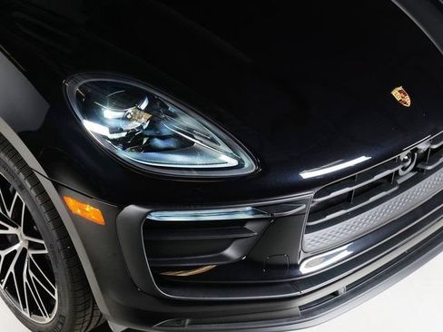 New 2026 Porsche Macan AWD/4WD image 33