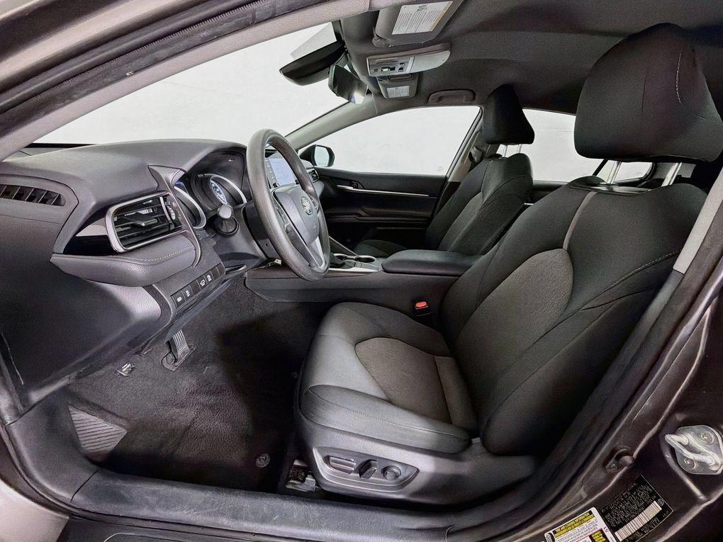 Used 2023 Toyota Camry LE FWD image 12