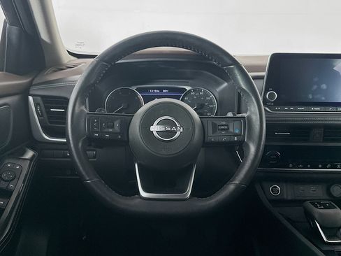 Used 2023 Nissan Rogue SV w/ SV Premium B Package FWD image 18