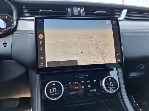 Used 2024 Jaguar F-PACE R-Dynamic S image 21