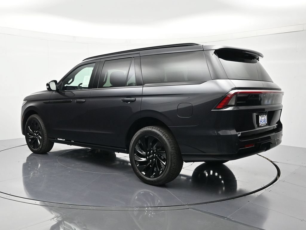 New 2026 Lincoln Navigator Reserve w/ Jet Appearance Package AWD/4WD image 7