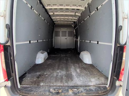 Used 2020 Mercedes-Benz Sprinter 2500 image 6