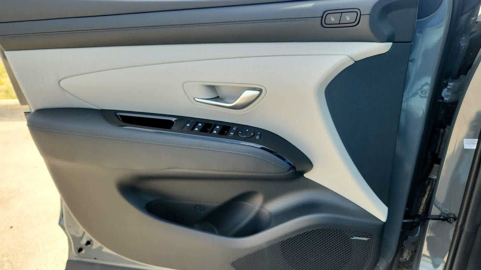 New 2026 Hyundai Tucson Limited FWD image 25