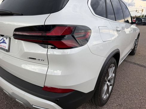 Used 2024 BMW X5 xDrive40i w/ Parking Assistance Package AWD/4WD image 12