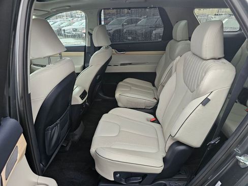 Used 2023 Hyundai Palisade Limited image 14