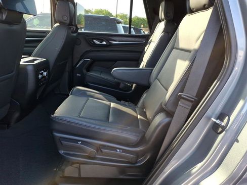 Used 2021 GMC Yukon Denali w/ LPO, Illumination Package AWD/4WD image 8