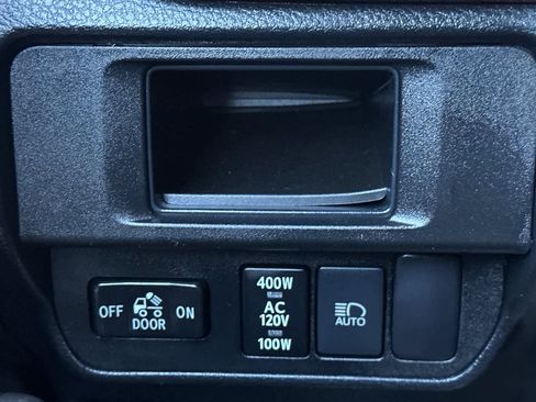 Used 2019 Toyota Tacoma TRD Off-Road AWD/4WD image 29