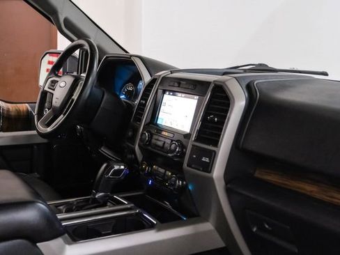 Used 2019 Ford F150 Lariat image 21