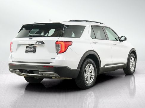 Used 2020 Ford Explorer XLT w/ Equipment Group 202A AWD/4WD image 5