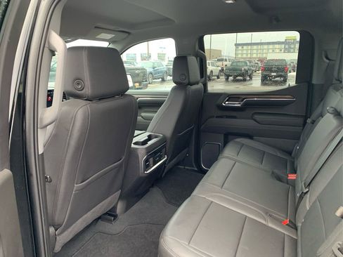 Used 2023 GMC Sierra 1500 SLT w/ SLT Convenience Package image 10