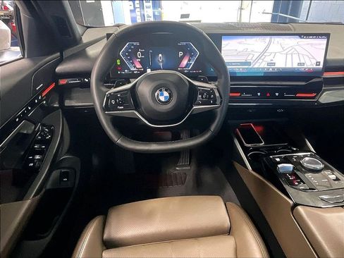 Used 2026 BMW 530i xDrive AWD/4WD image 17