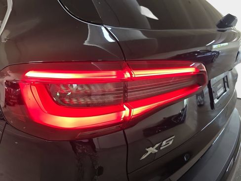 Used 2021 BMW X5 xDrive40i AWD/4WD image 33