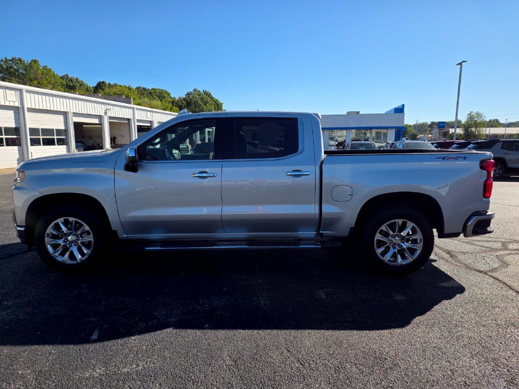 Used 2022 Chevrolet Silverado 1500 LTZ w/ LTZ Premium Package AWD/4WD image 5